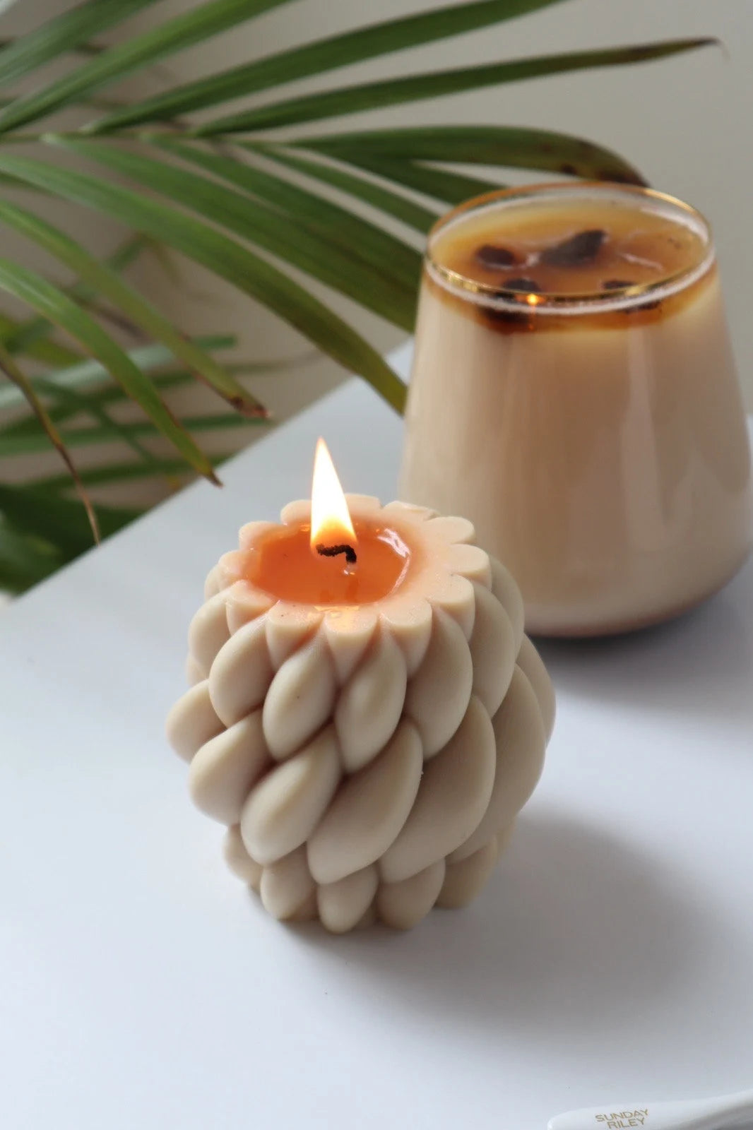 Knot Candle