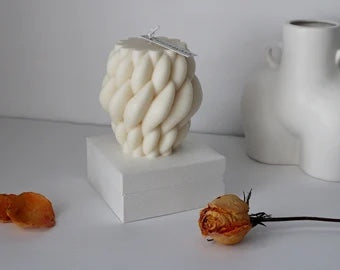 Knot Candle